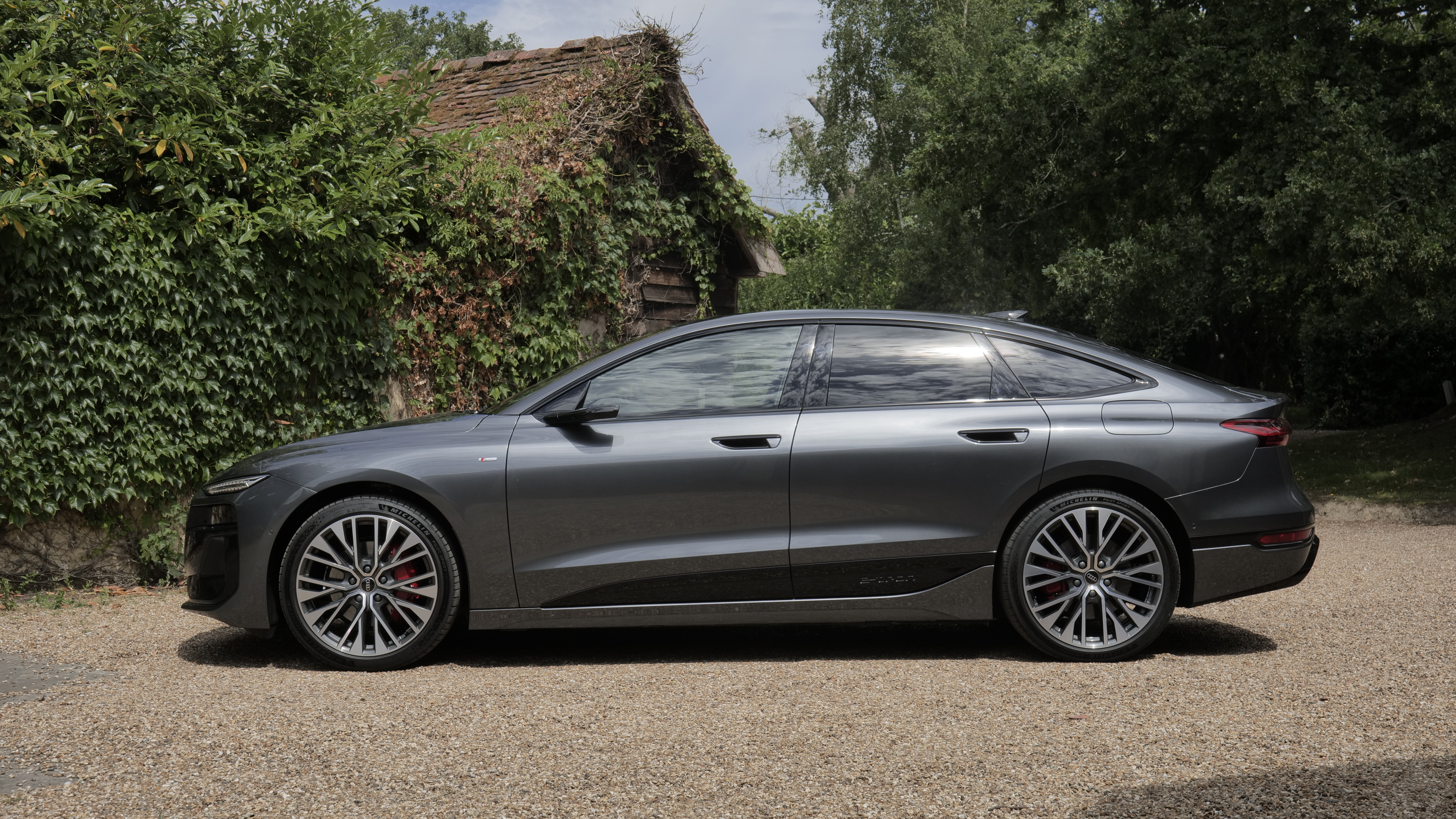 AUDI A6 210kW 83kWh S Line 5dr Auto